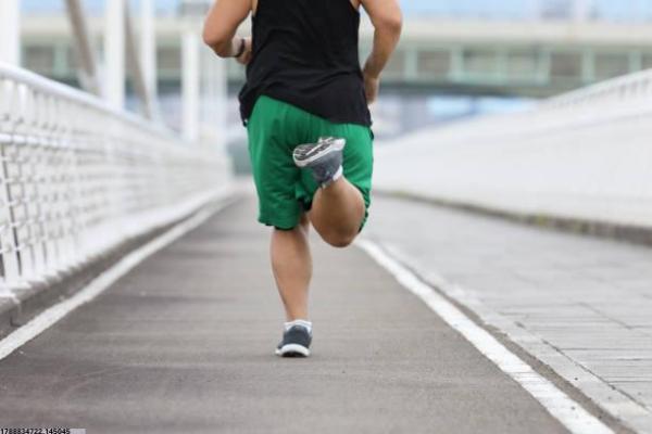 世界杯Nike足球鞋_世界杯Nike经典球鞋(图1)
